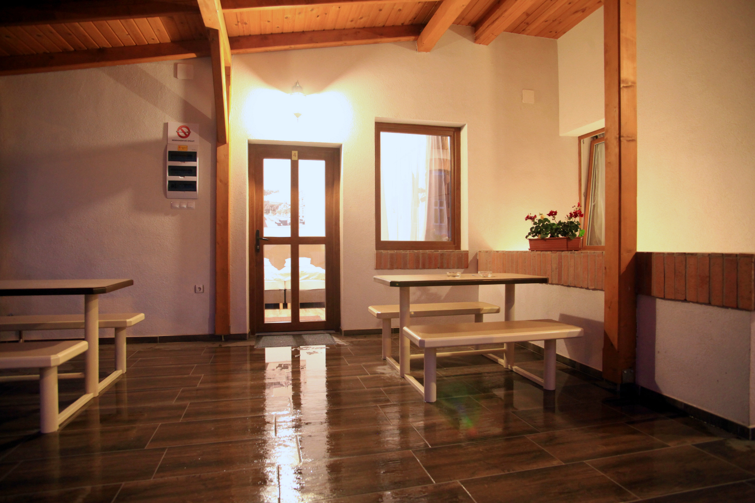 Apartman belső előtér